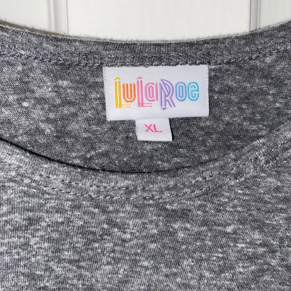 Lularoe Randy Tee - Picture 2 of 4